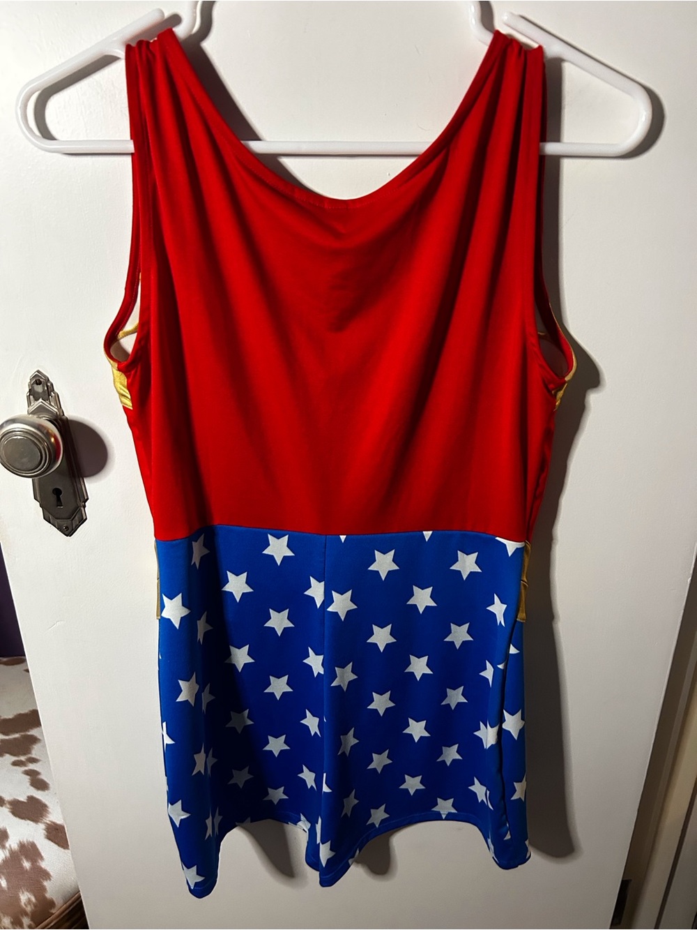 H&M Wonder-Woman Hot Pants Jumper for Halloween - Picture 2 of 4